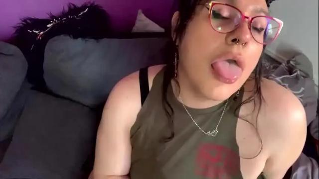 Image 3 of rattlesnakebitch Stream on Chaturbate on 5 months ago