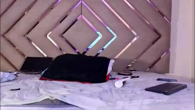 Image 4 of raven_foxter1 Stream on Chaturbate on 1 month ago