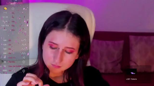 Image 8 of raven_wayyne Stream on Chaturbate on 19 months ago