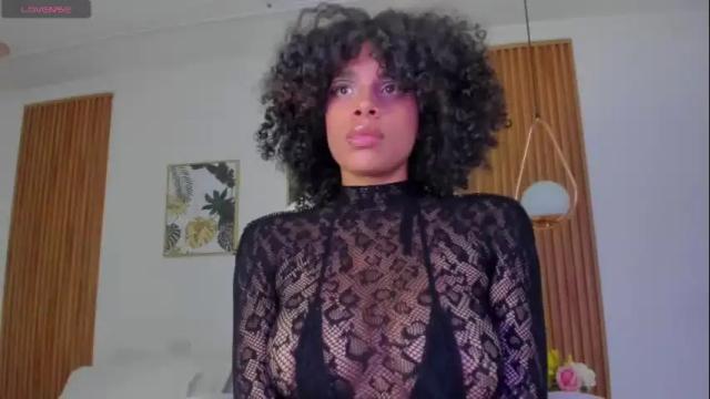Image 4 of ravenlee_ Stream on Chaturbate on 1 month ago