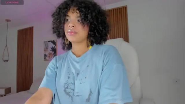 Image 8 of ravenlee_ Stream on Chaturbate on 1 month ago