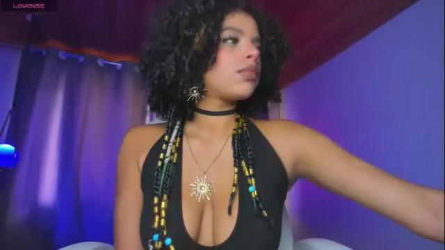 Image 4 of ravenlee_ Stream on Chaturbate on 3 months ago