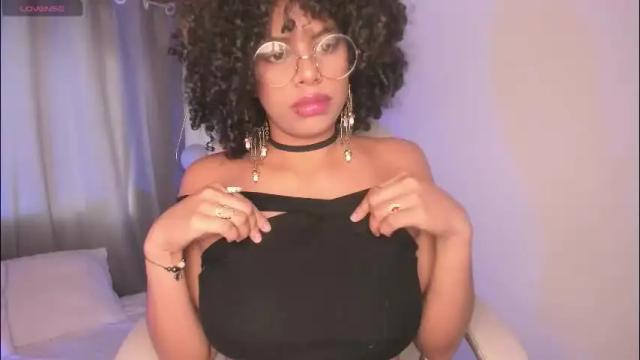 Image 7 of ravenlee_ Stream on Chaturbate on 2 months ago