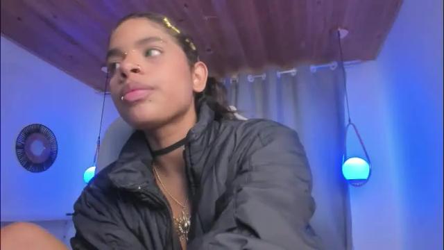 Image 2 of ravenlee_ Stream on Chaturbate on 2 months ago