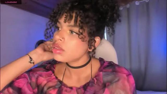 Image 12 of ravenlee_ Stream on Chaturbate on 2 months ago