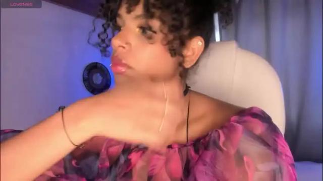 Image 7 of ravenlee_ Stream on Chaturbate on 2 months ago