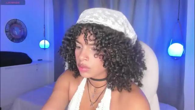 Image 12 of ravenlee_ Stream on Chaturbate on 2 months ago