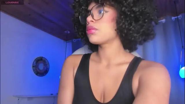 Image 4 of ravenlee_ Stream on Chaturbate on 1 month ago