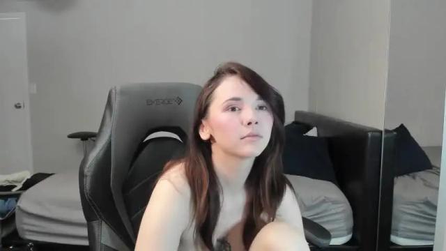 Image 11 of ravenmoore_97 Stream on Chaturbate on 22 months ago