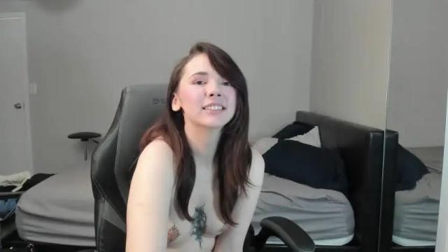 Image 3 of ravenmoore_97 Stream on Chaturbate on 22 months ago