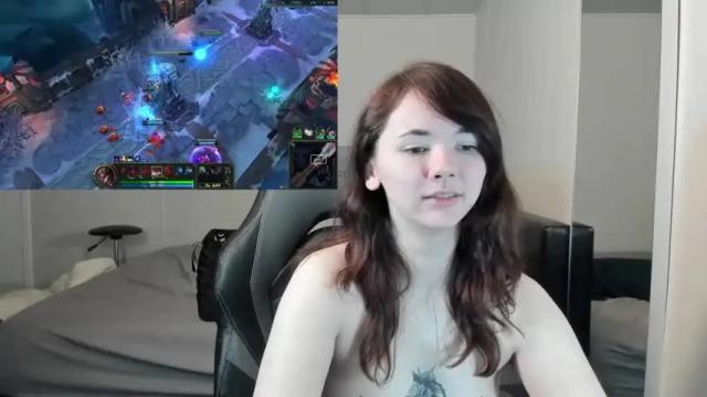 Image 10 of ravenmoore_97 Stream on Chaturbate on 22 months ago