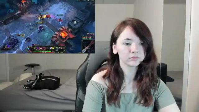 Thumbnail 2, ravenmoore_97's Stream at Chaturbate, 22 months ago