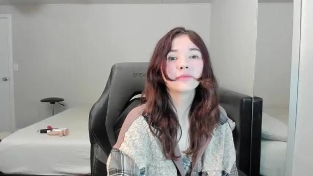 Thumbnail 2, ravenmoore_97's Stream at Chaturbate, 22 months ago