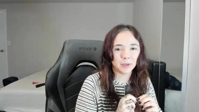 Image 10 of ravenmoore_97 Stream on Chaturbate on 21 months ago