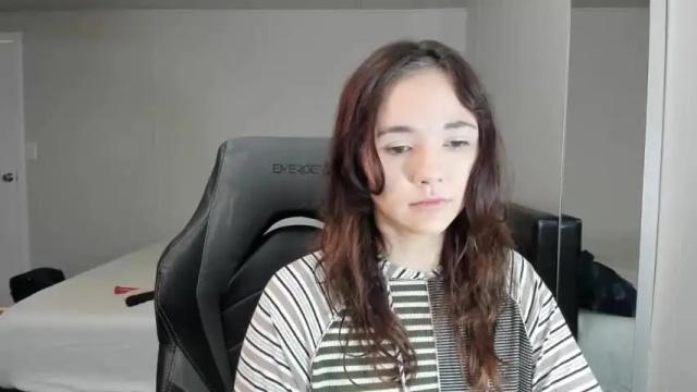 Image 12 of ravenmoore_97 Stream on Chaturbate on 21 months ago