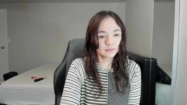 Image 2 of ravenmoore_97 Stream on Chaturbate on 21 months ago