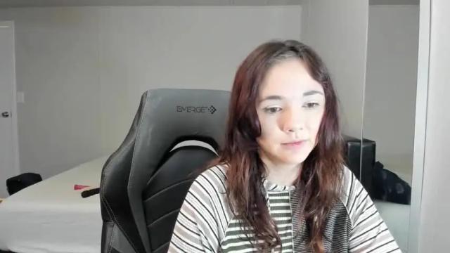 Image 8 of ravenmoore_97 Stream on Chaturbate on 21 months ago