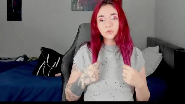 Image 3 of ravenmoore_97 Stream on Chaturbate on 18 months ago