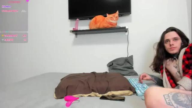 Image 11 of ravenoousbiter Stream on Chaturbate on 14 days ago