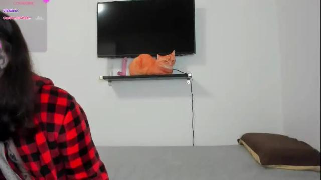 Thumbnail 2, ravenoousbiter's Stream at Chaturbate, 1 month ago