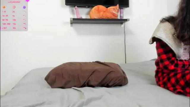 Image 4 of ravenoousbiter Stream on Chaturbate on 6 months ago