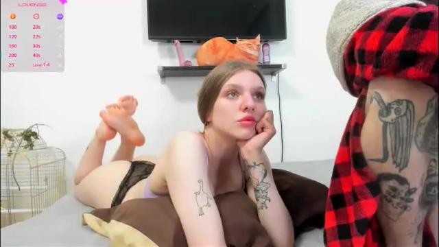 Image 6 of ravenoousbiter Stream on Chaturbate on 5 months ago