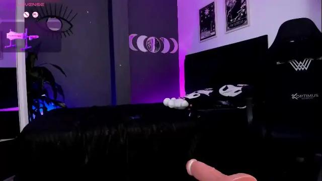Image 7 of ravenwitch_ Stream on Chaturbate on 1 month ago