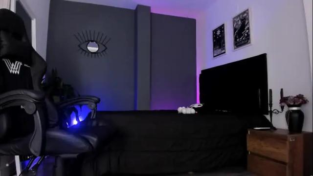 Image 6 of ravenwitch_ Stream on Chaturbate on 2 months ago