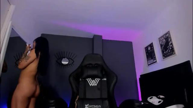 Image 11 of ravenwitch_ Stream on Chaturbate on 2 months ago
