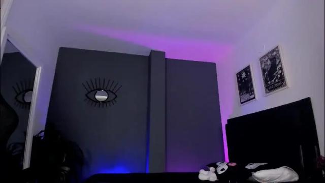Image 6 of ravenwitch_ Stream on Chaturbate on 2 months ago