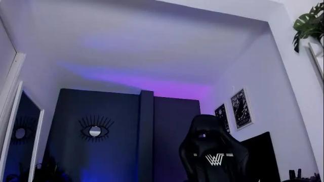 Image 8 of ravenwitch_ Stream on Chaturbate on 1 month ago