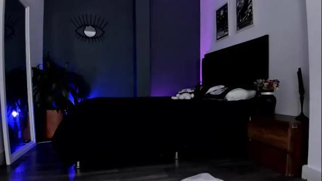 Image 6 of ravenwitch_ Stream on Chaturbate on 1 month ago