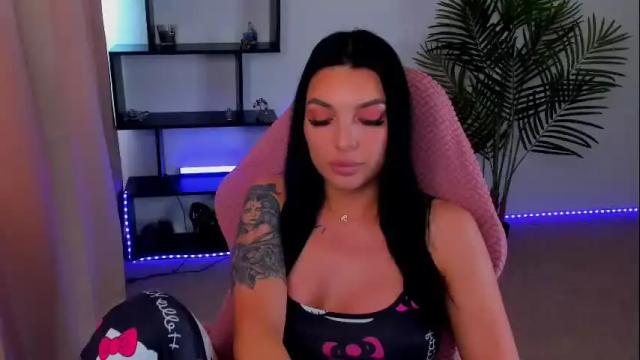 Image 3 of ravewithme9 Stream on Chaturbate on 4 days ago