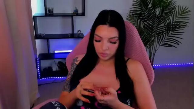 Image 4 of ravewithme9 Stream on Chaturbate on 4 days ago
