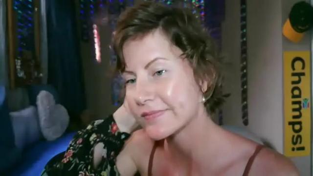Image 10 of ravishing_roni Stream on Chaturbate on 18 months ago