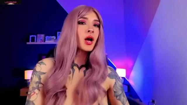 Image 6 of ravshana_kurkova Stream on Chaturbate on 14 months ago