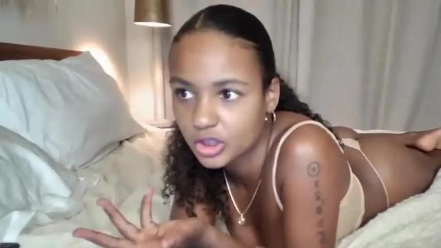 Image 11 of ravynrichards Stream on Chaturbate on 20 months ago