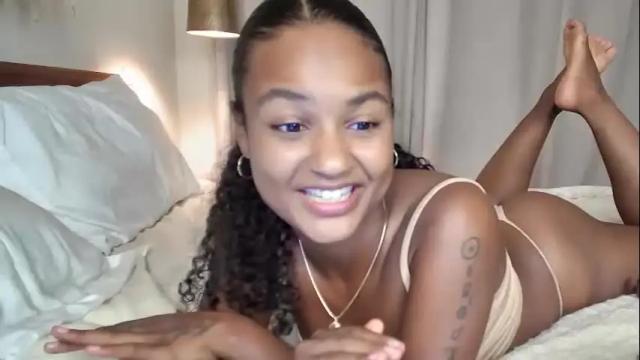 Image 6 of ravynrichards Stream on Chaturbate on 20 months ago