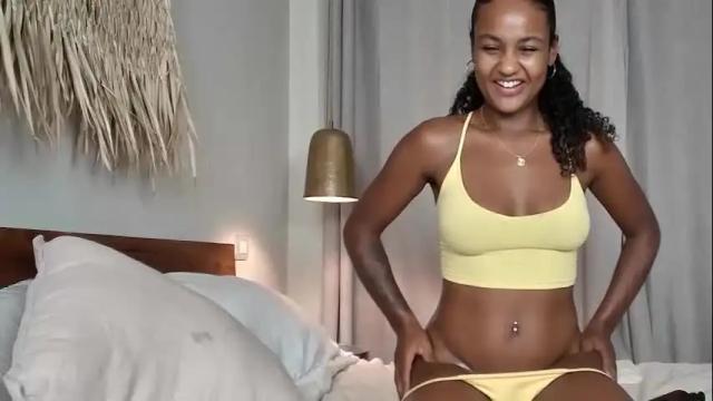 Image 11 of ravynrichards Stream on Chaturbate on 20 months ago