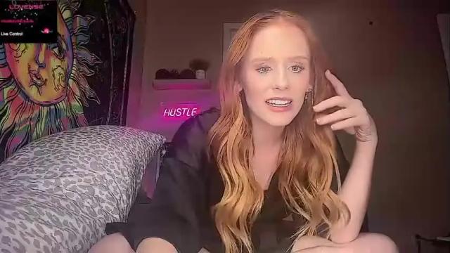 Thumbnail 1, rayofsunshine_21's Stream at Chaturbate, 13 months ago