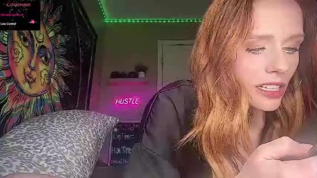 Image 3 of rayofsunshine_21 Stream on Chaturbate on 15 months ago