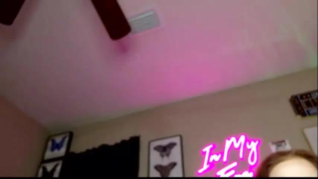 Image 4 of rayofsunshine_21 Stream on Chaturbate on 15 days ago