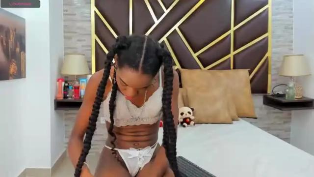 Image 4 of rayshellmartin Stream on Chaturbate on 19 months ago