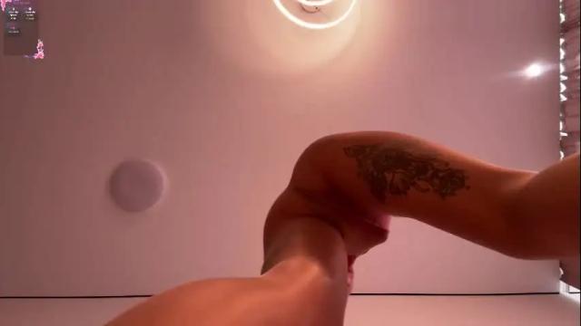 Image 7 of re_jeena Stream on Chaturbate on 3 months ago