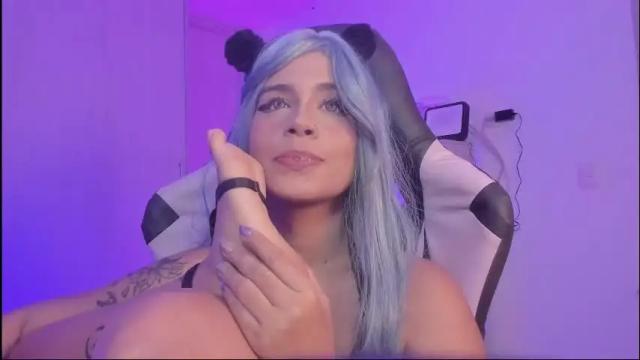 Image 12 of rea_winry Stream on Chaturbate on 3 months ago