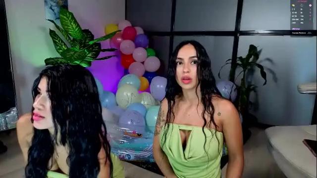 Image 3 of realalinacruz Stream on Chaturbate on 2 months ago