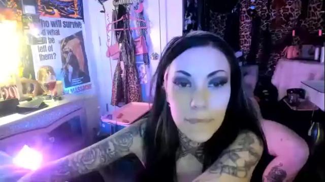 Image 12 of realdoubledare Stream on Chaturbate on 14 months ago