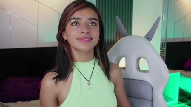 Image 10 of rebeca_cortez Stream on Chaturbate on 14 months ago