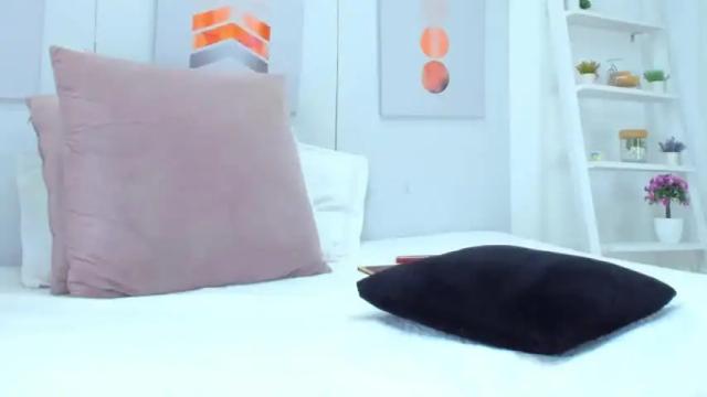 Image 6 of rebeca_loos Stream on Chaturbate on 21 months ago