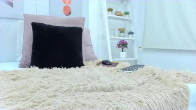 Image 4 of rebeca_loos Stream on Chaturbate on 20 months ago